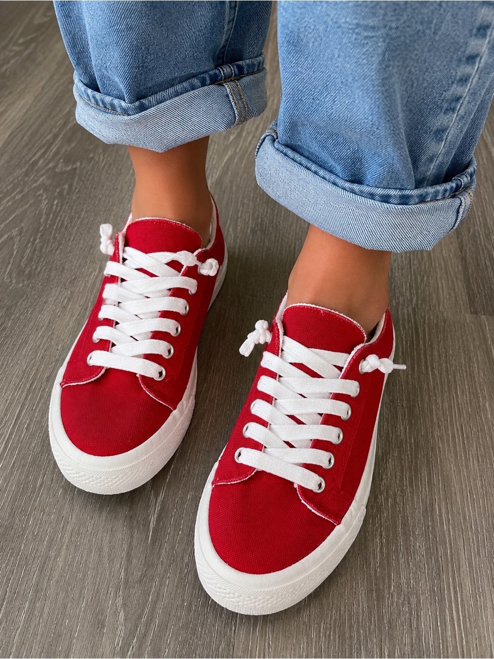 7W Time and Tru Red Canvas Lace-Up Sneakers with White Laces Size 7 Wide